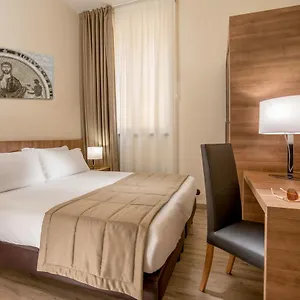 Hotel Casa Per Ferie Santa Maria Alle Fornaci, Rzym